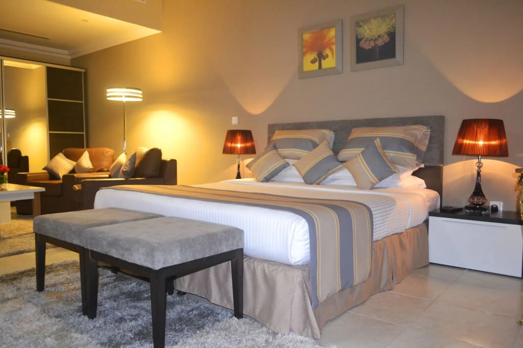 Magnum Hotel & Suites West Bay - photo 4