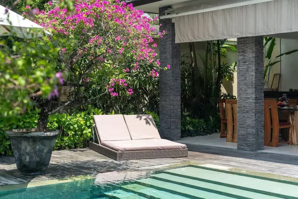 Elegant Private Villa, 3 BR, Seminyak With Staff - photo 14