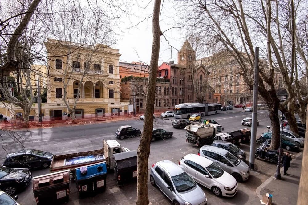 Charming 2 Beds Flat in a Great Area - photo 8
