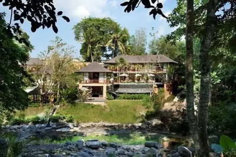 Villa Iskandar - photo 2
