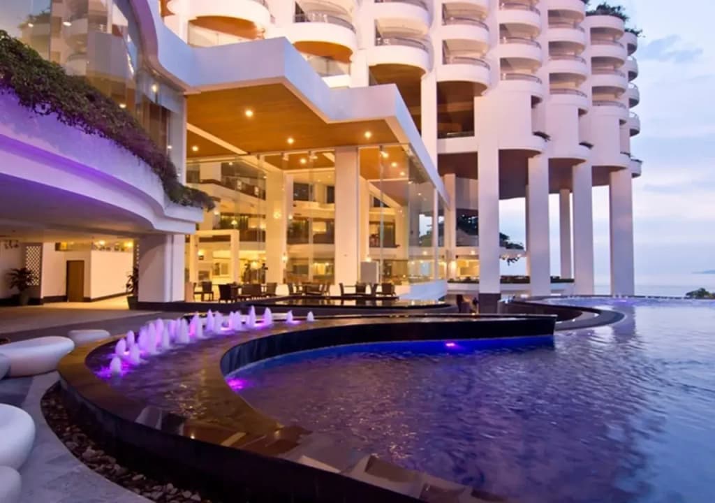 Royal Cliff Grand Hotel Pattaya - photo 20