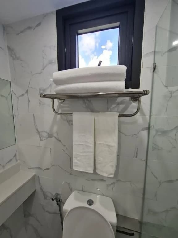 Thana Wisut Hotel - photo 20