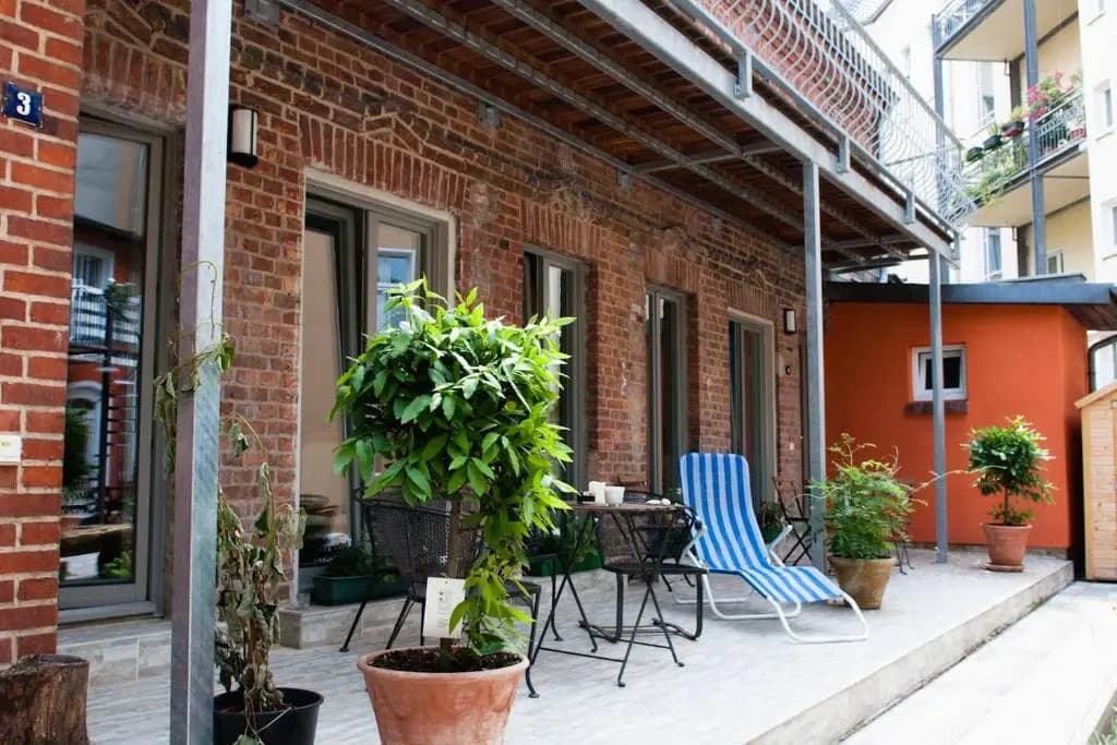 Beautiful And Cozy Remise for Up To 6 Guests - main photo