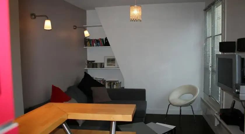 Sevigne apartment - photo 2