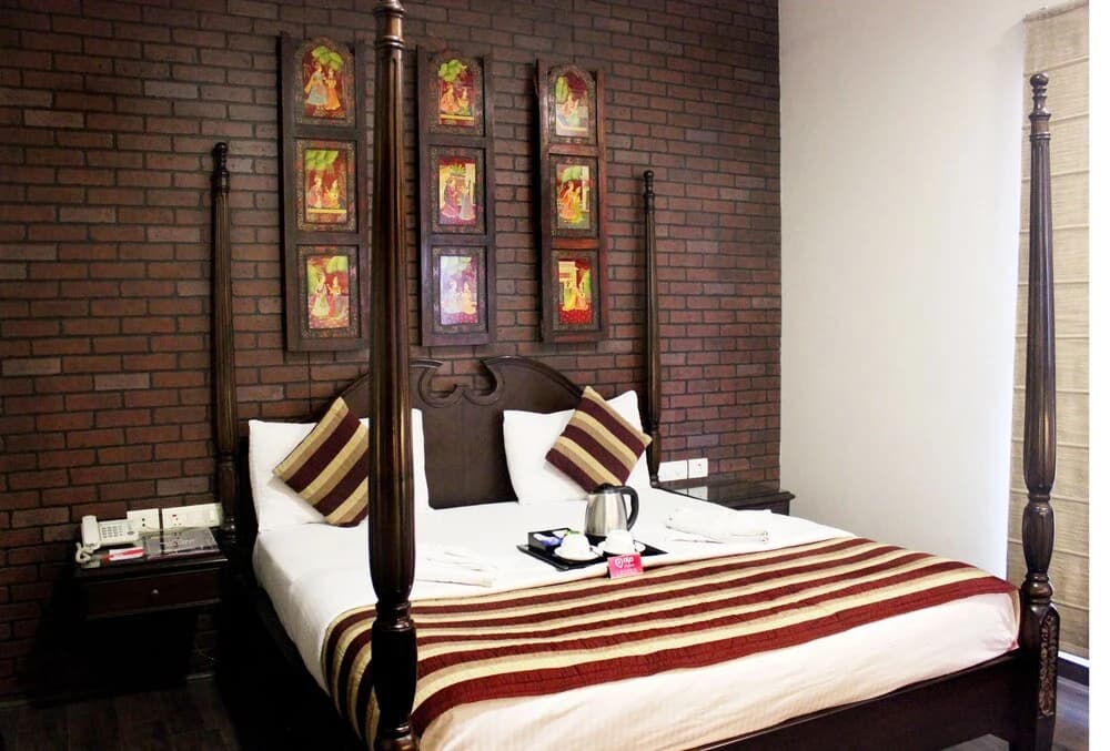 Lavish Inn - photo 2