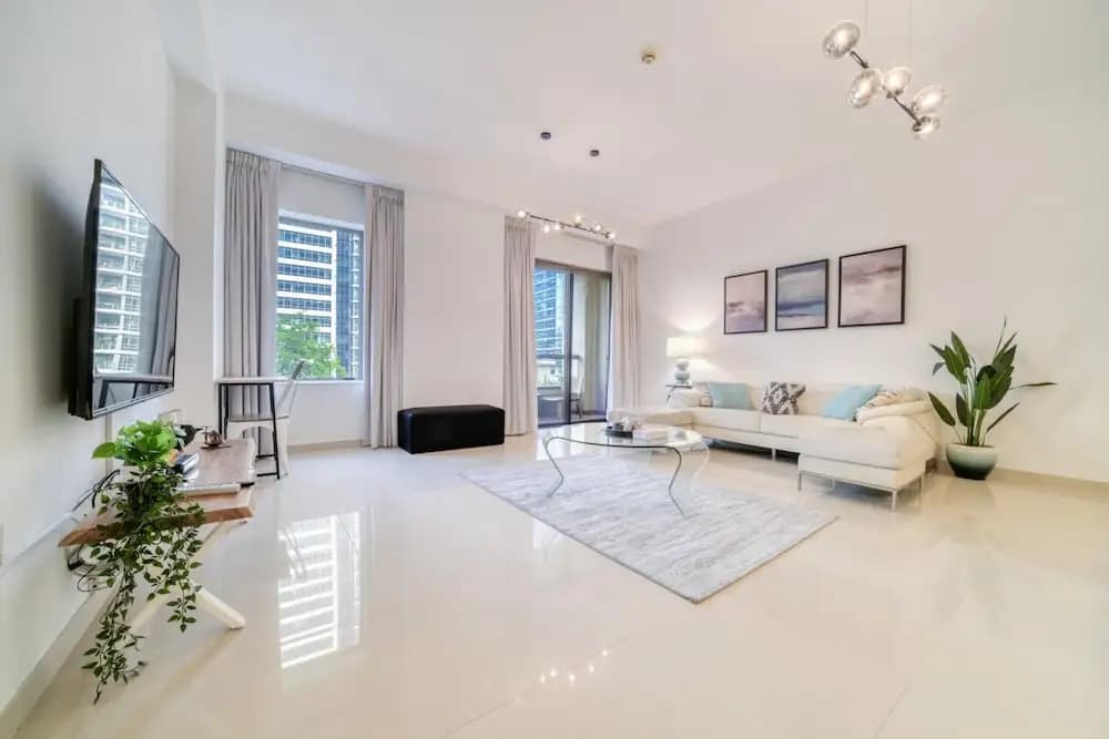 JBR Gem Spacious 1BR Apt With Balcony - photo 10