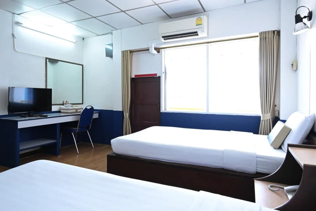 The Krungkasem Srikrung Hotel - photo 21