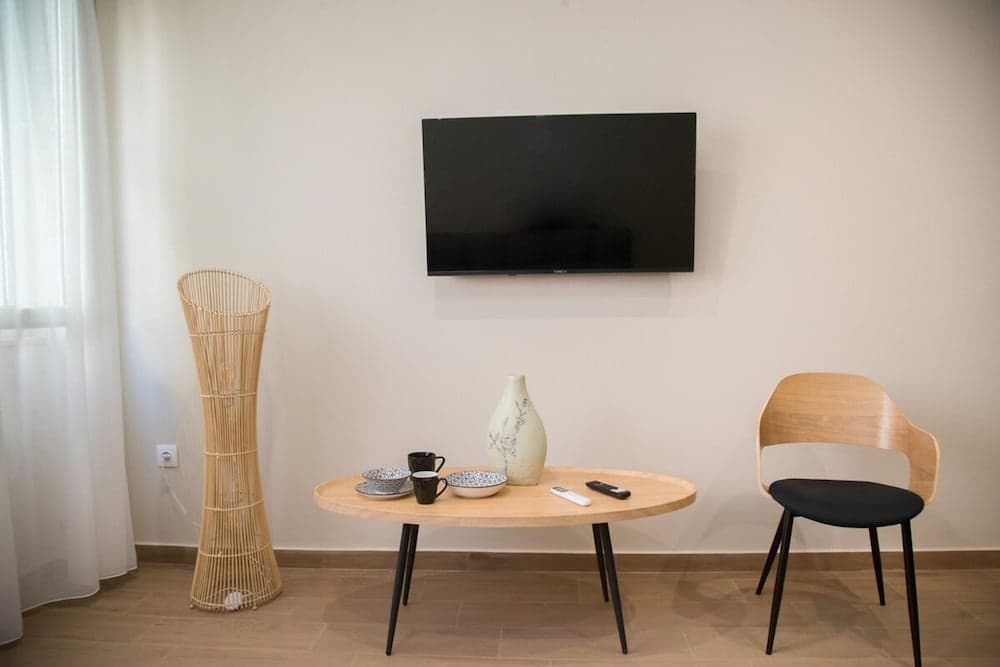 Stoa Luxury Apartment - photo 2