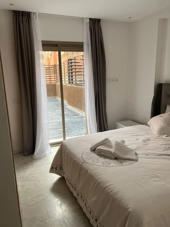 1bed Apartment - Sleeps 4 - Balcony, Wifi, Parking - photo 6