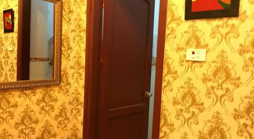 Van Hoa Hotel - photo 3