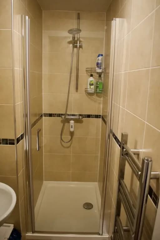 Central & Comfortable Flat - Sleeps 4 - photo 7