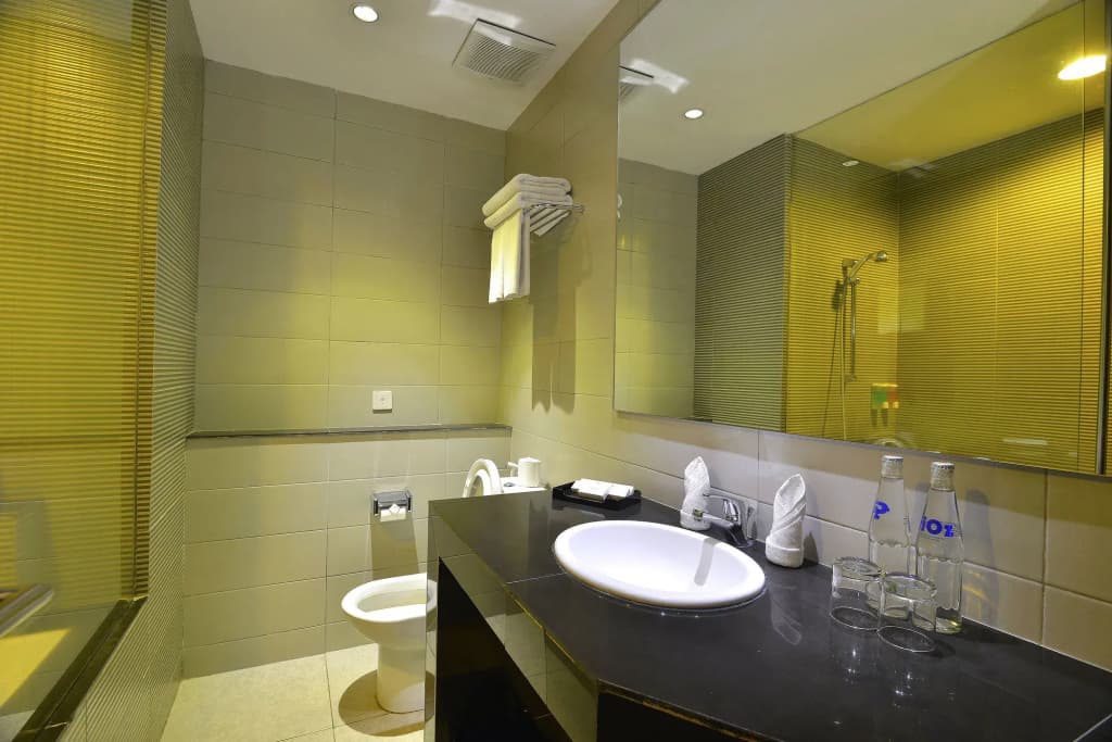 100 Sunset Hotel Managed by Eagle Eyes - photo 7