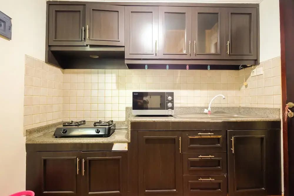 Spacious Riverside Pluit Apartment - photo 18