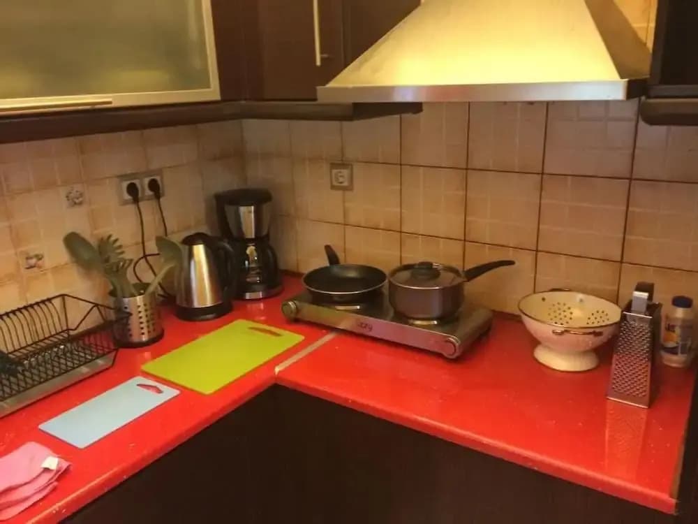 Lovely 4 Double Bed Flat - photo 10