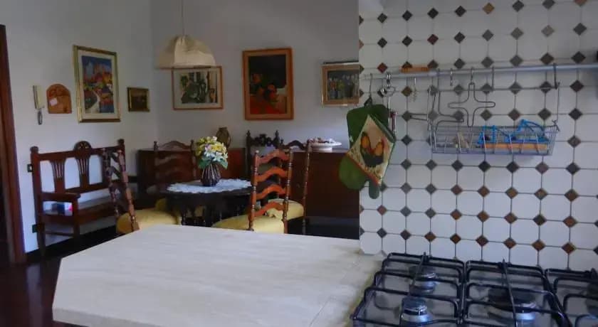 Lucy's Holiday House - photo 5