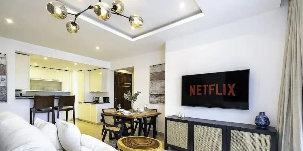 LUX  The Bonnington JLT Suite 2 - photo 15