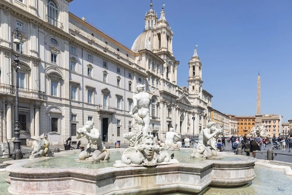 Sonder — Piazza dell'Orologio - photo 1