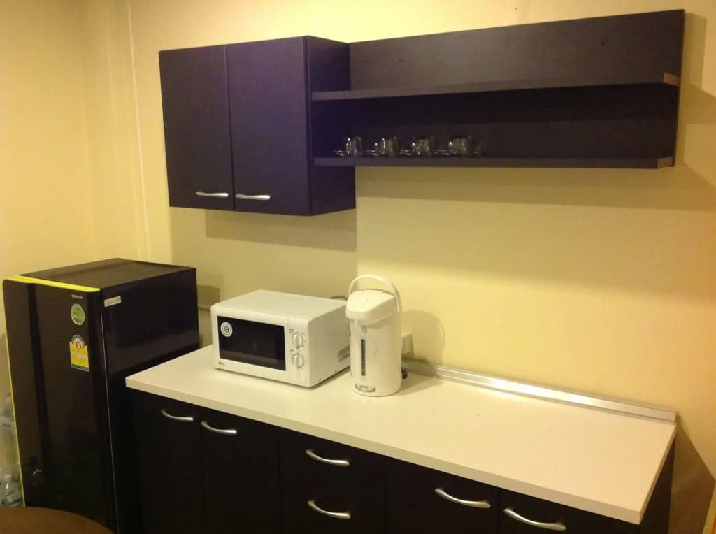 Beehive Patong Hostel - photo 17