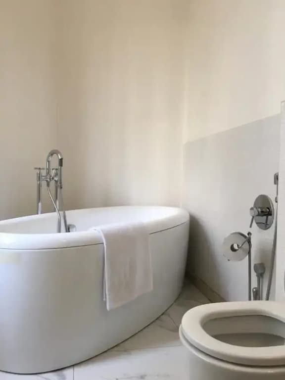 Old Town Square Corner Apartment - photo 5