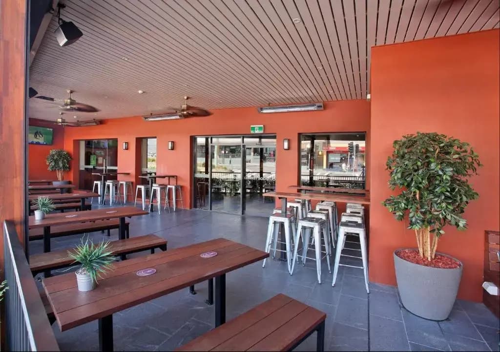 Kingsgrove Hotel - photo 17