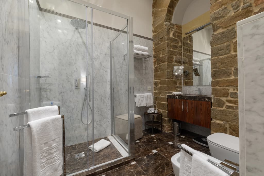 Donati Luxury Tower Suites - photo 8