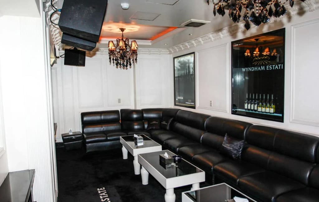 Golden Boutique Hotel Kemayoran - photo 21