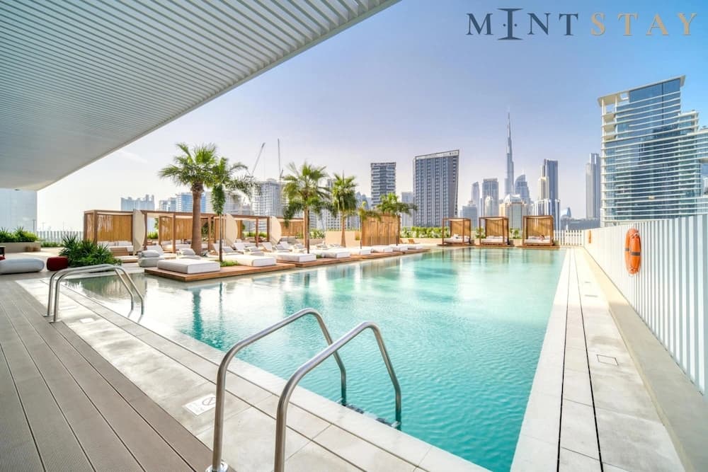 Chic Studio w Panoramic Burj Khalifa Views - photo 12