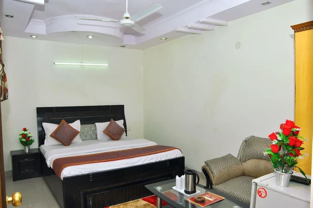 Oyo 44081 Hotel Royal Holidays - photo 6