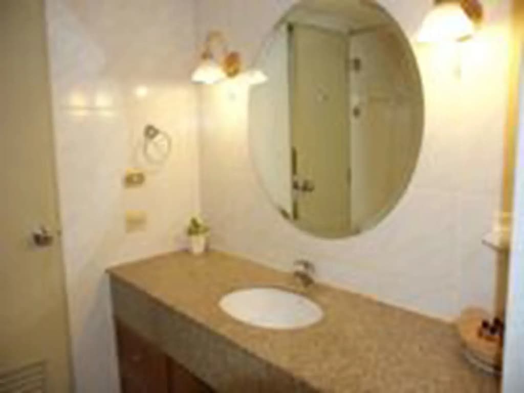 Omni Tower Syncate Suites - photo 8