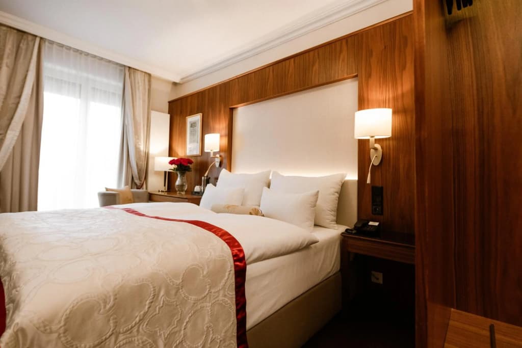 Hotel Stefanie - photo 32