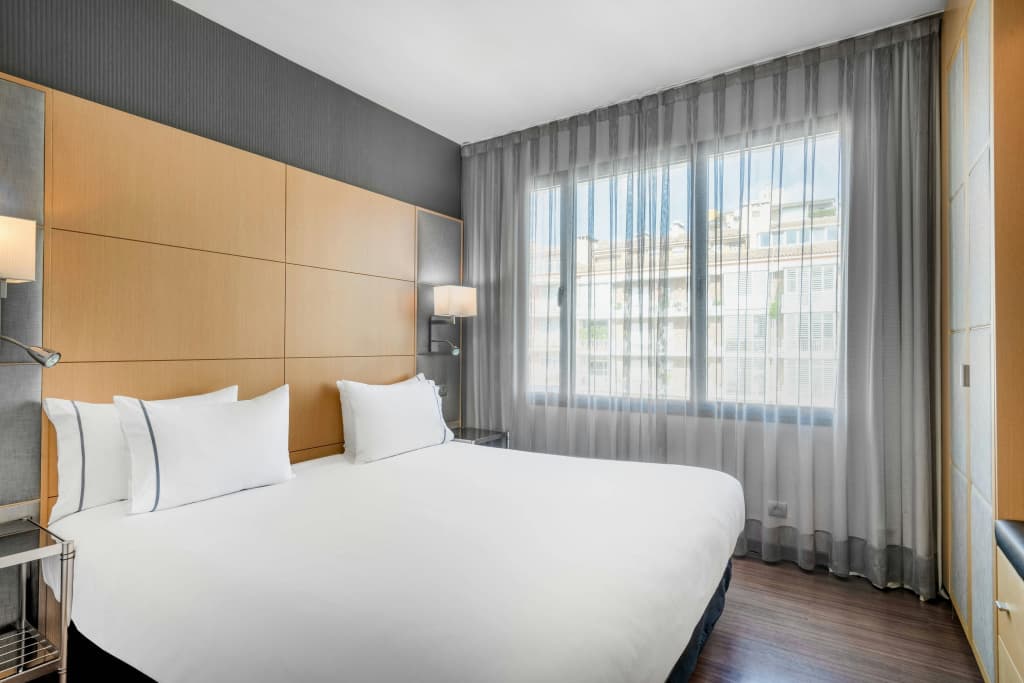 AC Hotel Victoria Suites by Marriott - photo 3