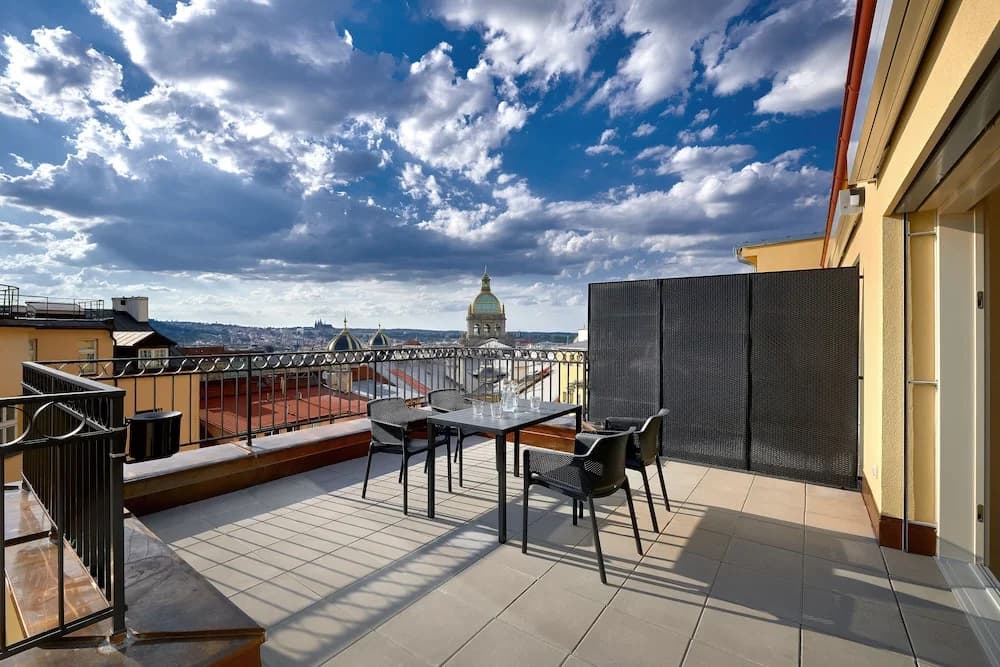 DownTown Suites Rubesova - photo 15