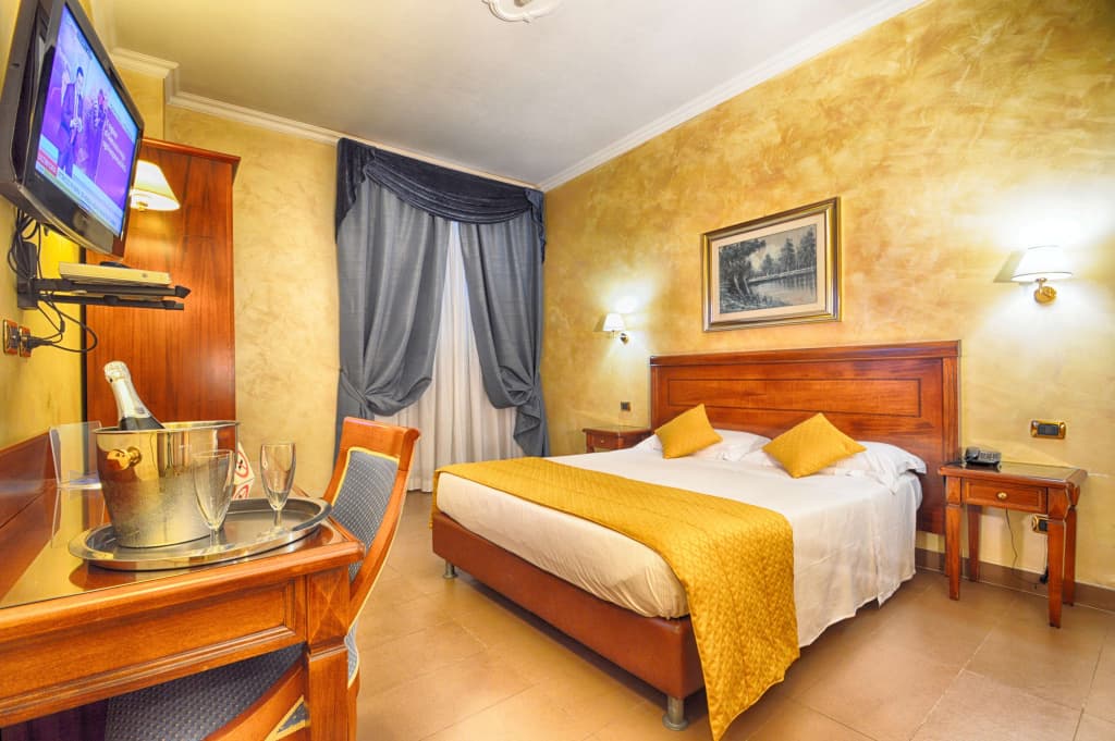 Hotel Montecarlo - photo 22
