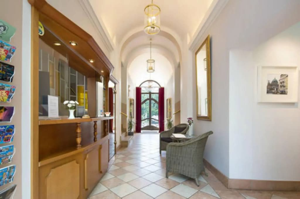 Gold Hotel - photo 14