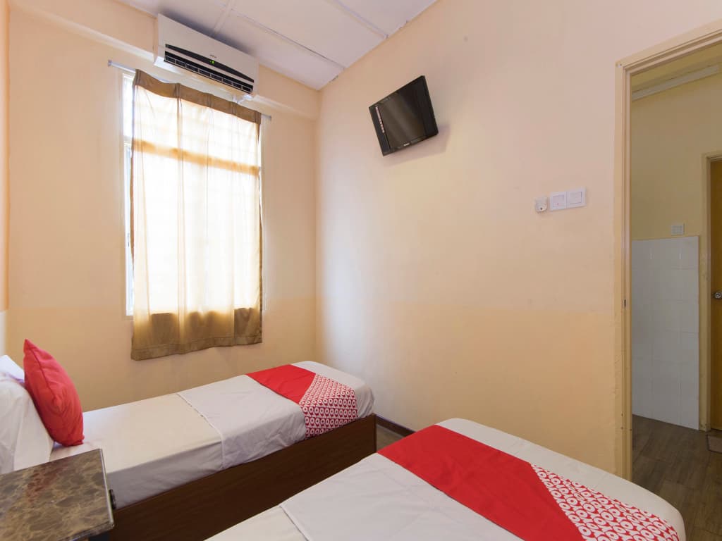 OYO 415 Straits Settlement Inn - photo 16