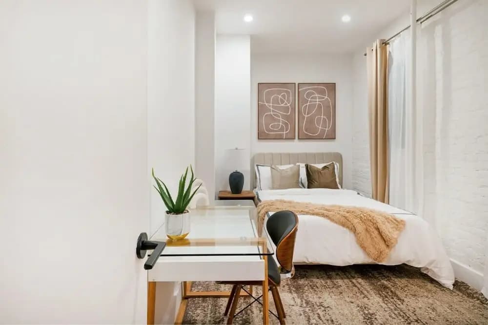 1290-7 New Renovated 2 Bedrooms in UES - photo 3