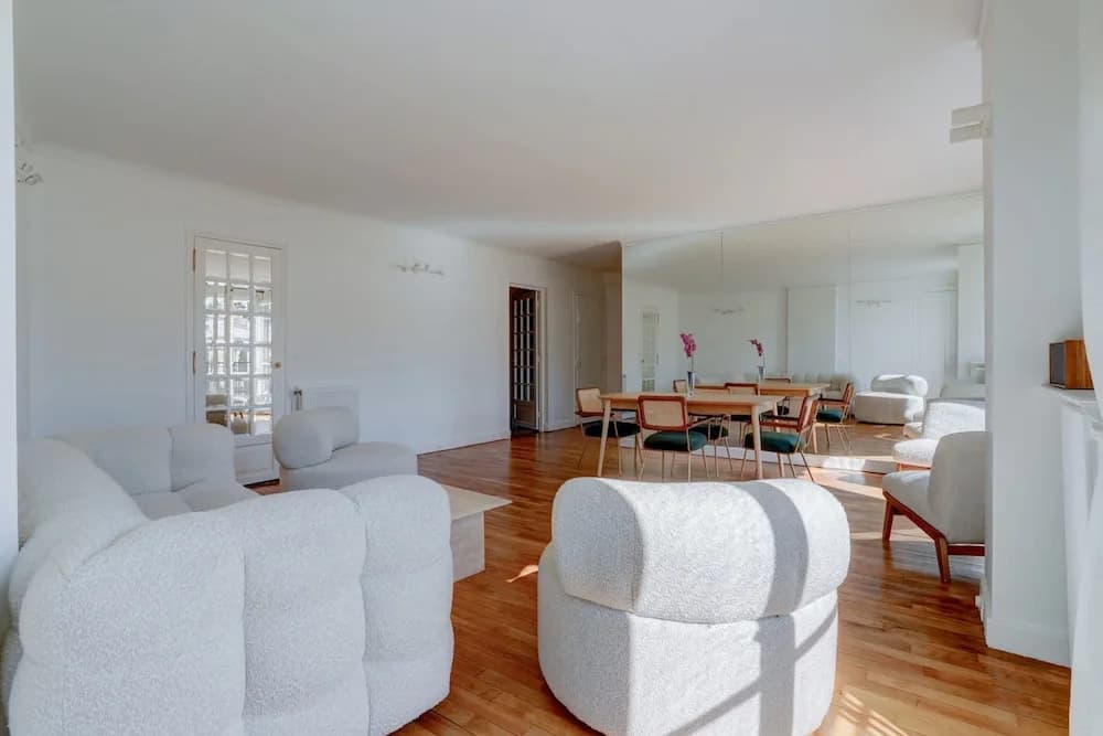 Passy Glow 2BR Home in the 16th Arrondissement - photo 4
