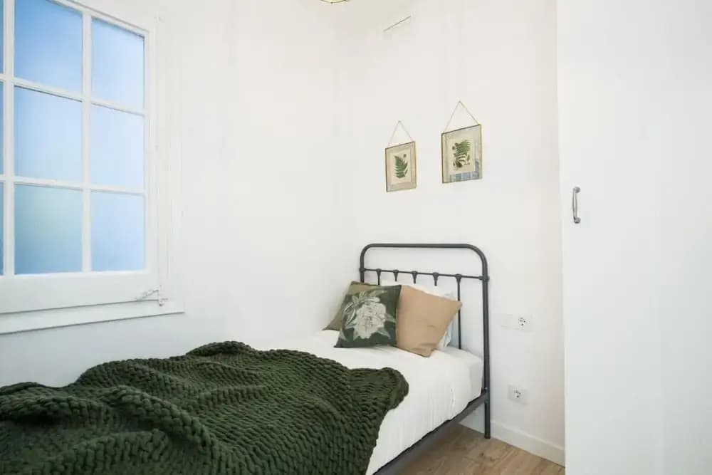 Luxurious Decor 4bdr Apt in Central, Eixample - photo 5