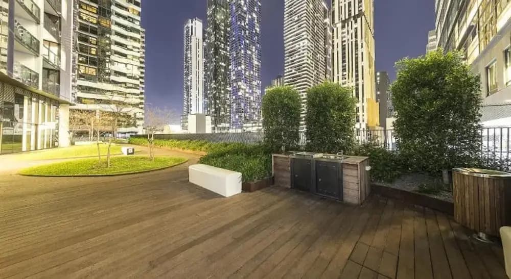 IfStays EQ Tower Apartment - photo 15