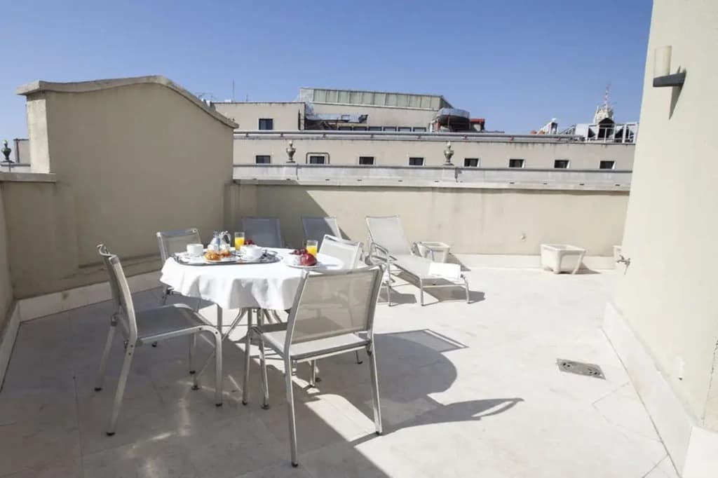 Quatro Puerta Del Sol Hotel - photo 19