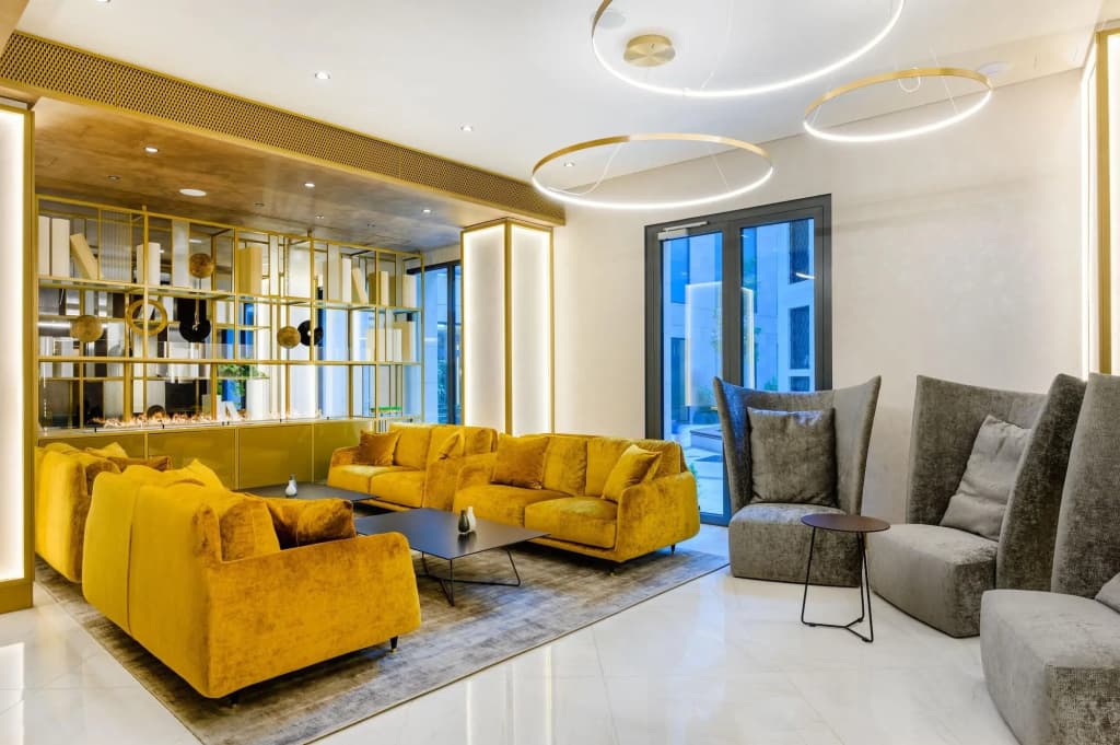 Emerald Hotel - photo 2