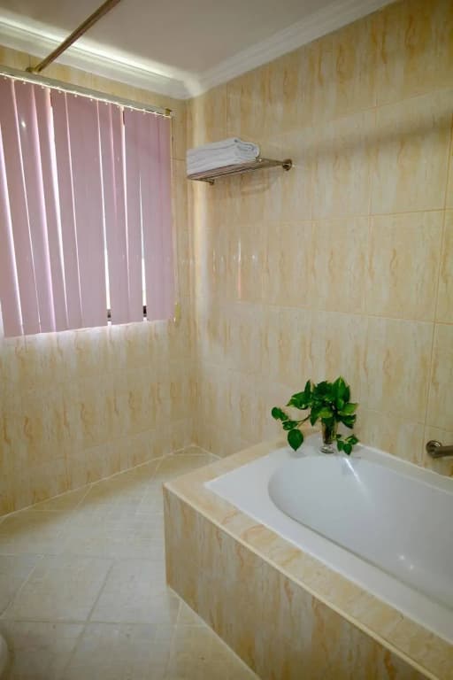Adonis Guest House - photo 11