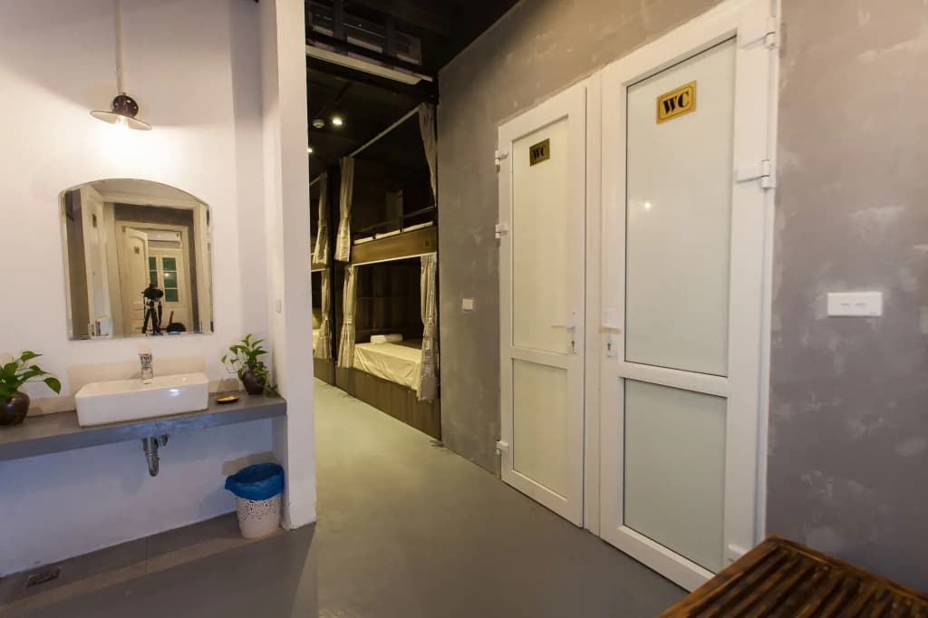Luxury Backpackers - photo 7