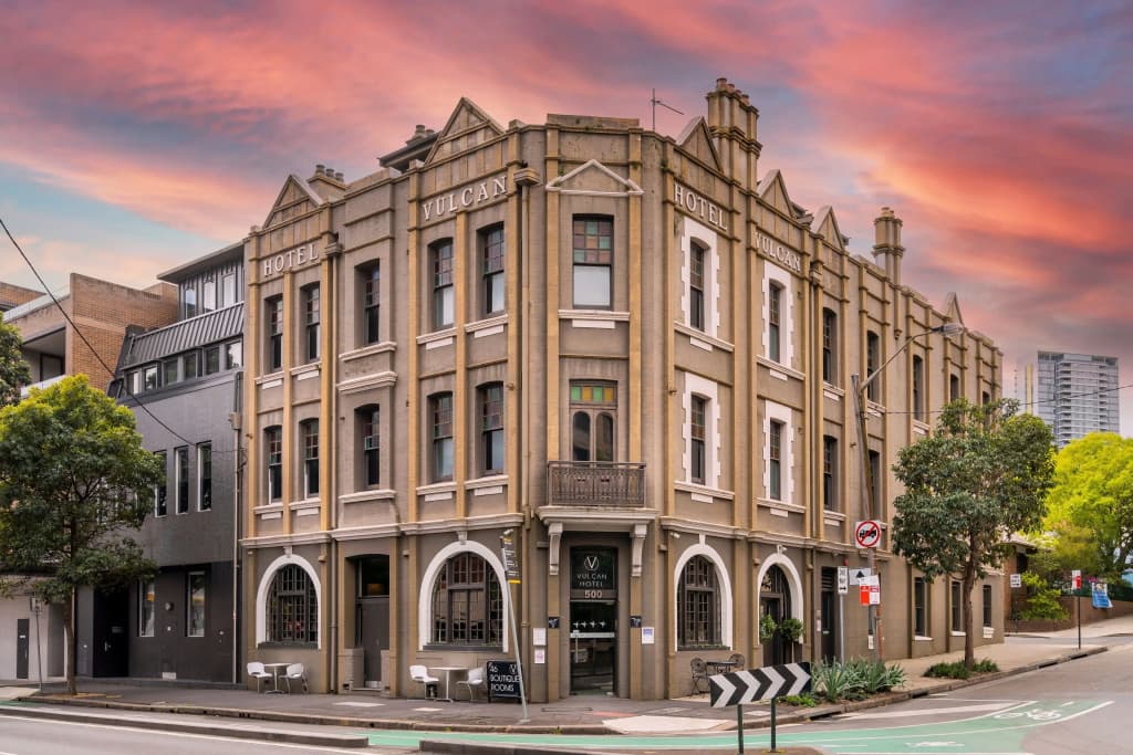 Vulcan Hotel Sydney - photo 1