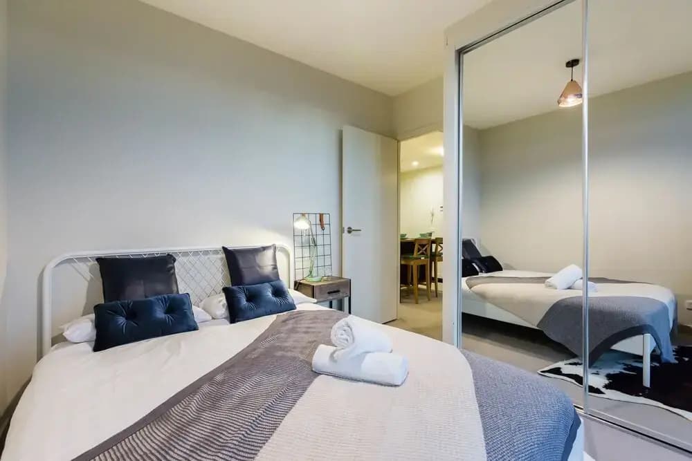 YASHITA, 2BDR Melbourne Apartment - photo 13