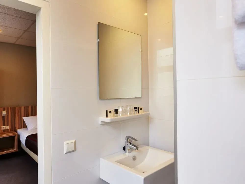 Asterisk Hotel - photo 9