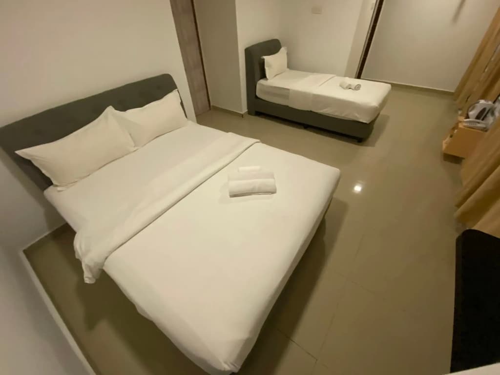 Shobi Hotel Johor Bahru Near CIQ JB - photo 4