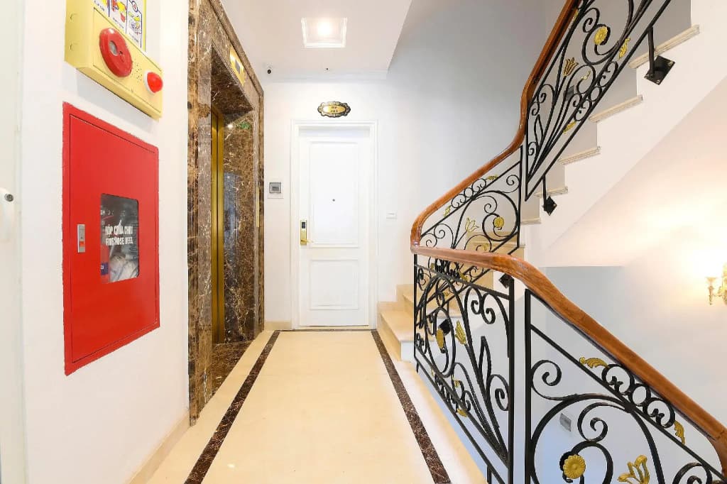 OYO 199 Diamond Hotel - photo 11