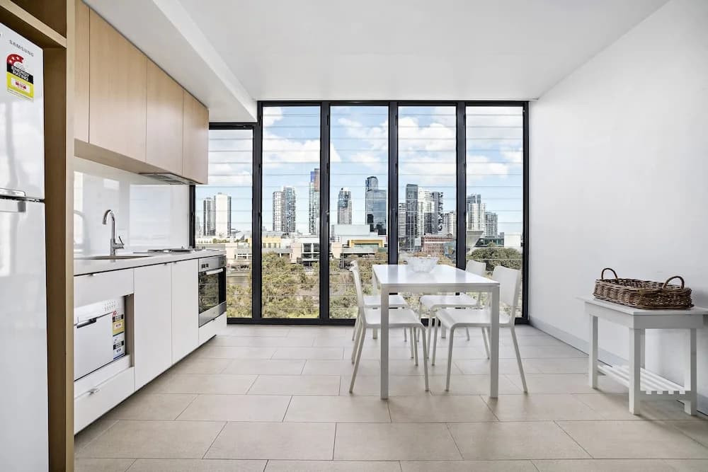 Leila, 1BDR Melbourne Apartment - photo 10