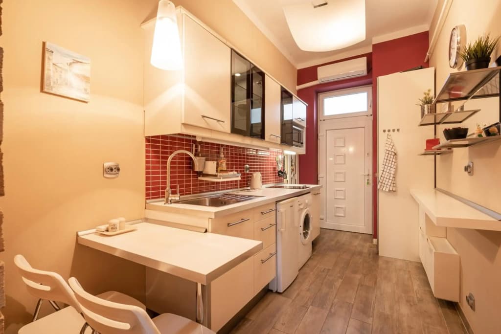 Pink Secrets Apartment - photo 15